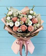Букет цветов из:  Розы, Альстромерии и Лизиантусы в Талицы Пушкинского района