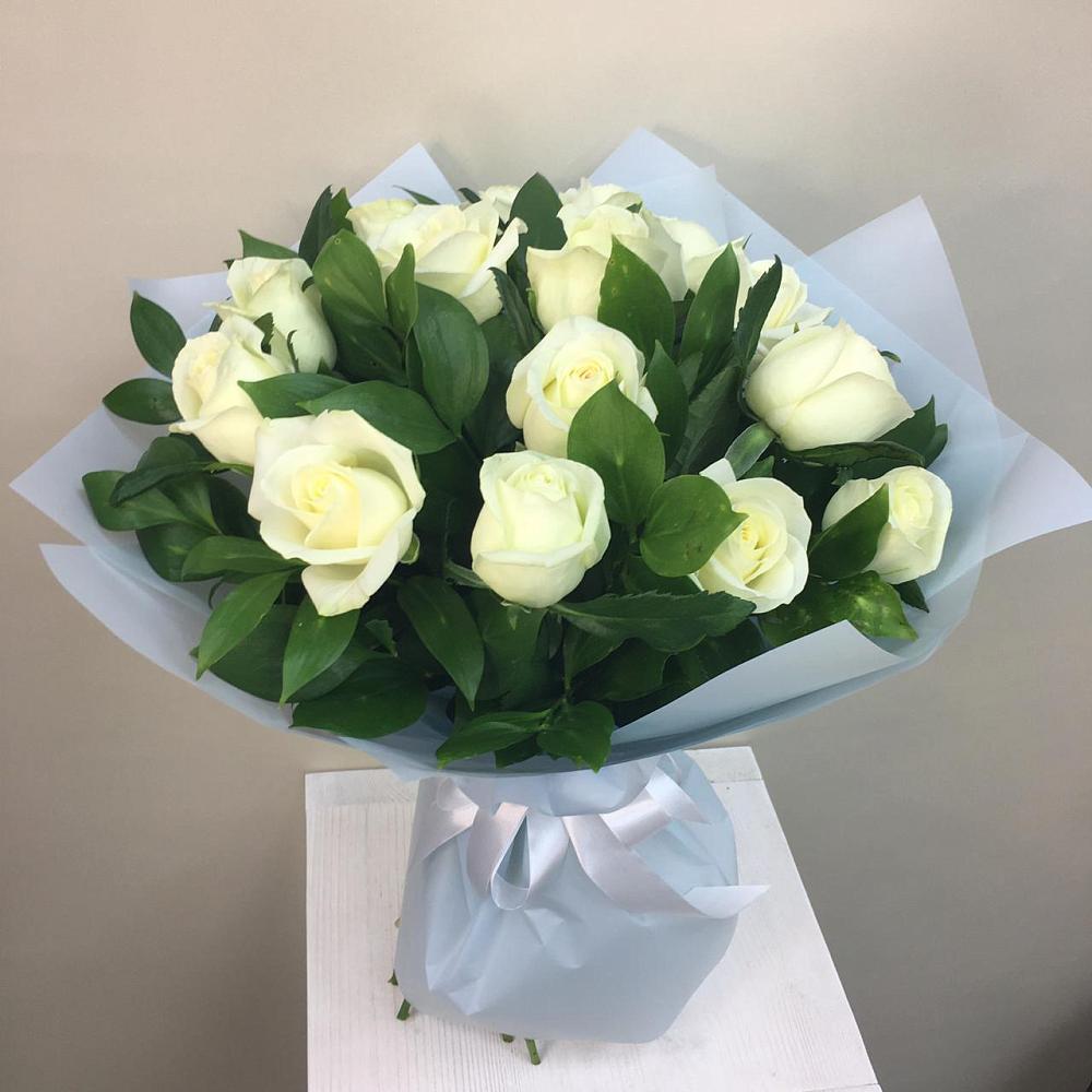 Букет 15 Белых роз Проуд в Талицы Пушкинского района