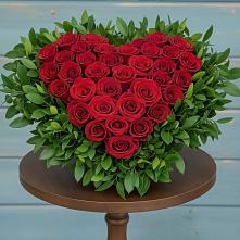 Цветочная композиция из Розы в виде сердца в Талицы Пушкинского района