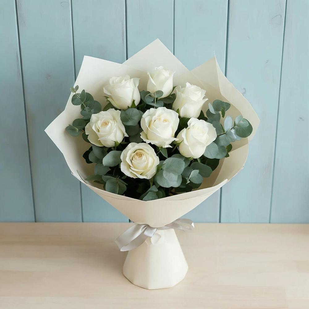 Букет Белые розы в Эвкалипте в Талицы Пушкинского района