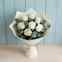 Букет Белые розы в Эвкалипте в Талицы Пушкинского района