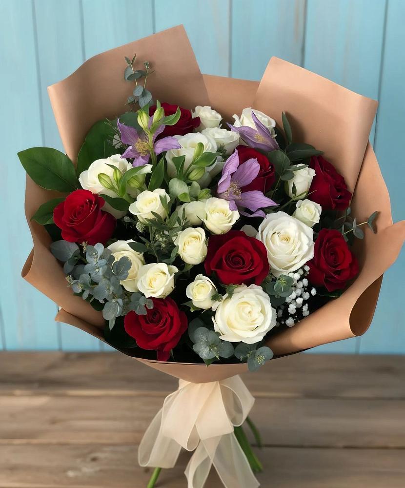 Букет цветов из: Розы и Альстромерии в Талицы Пушкинского района