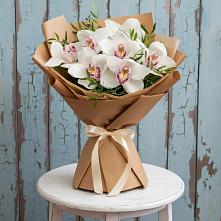 Букет цветов из:  Орхидеи и Розы #REPLACE_PRED# Талицы Пушкинского района